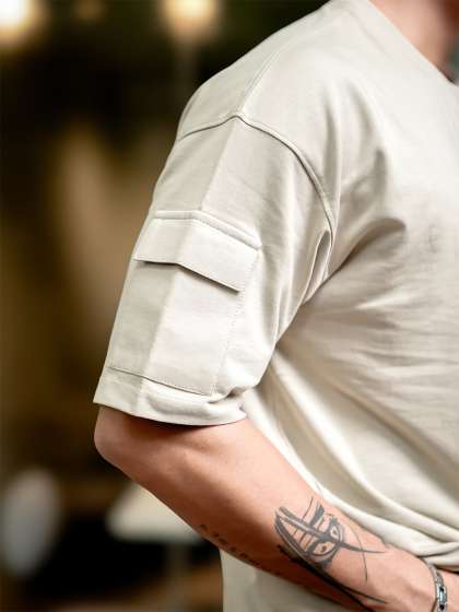 Maniac Men Solid Round Neck Cotton Oversized Tshir
