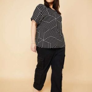 max Women Geometric Printed Round Neck Cotton Tshi